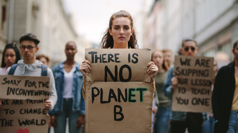 Klimatická aktivistka dopisem zrušila akci fosilních firem. Ženě hrozí trest